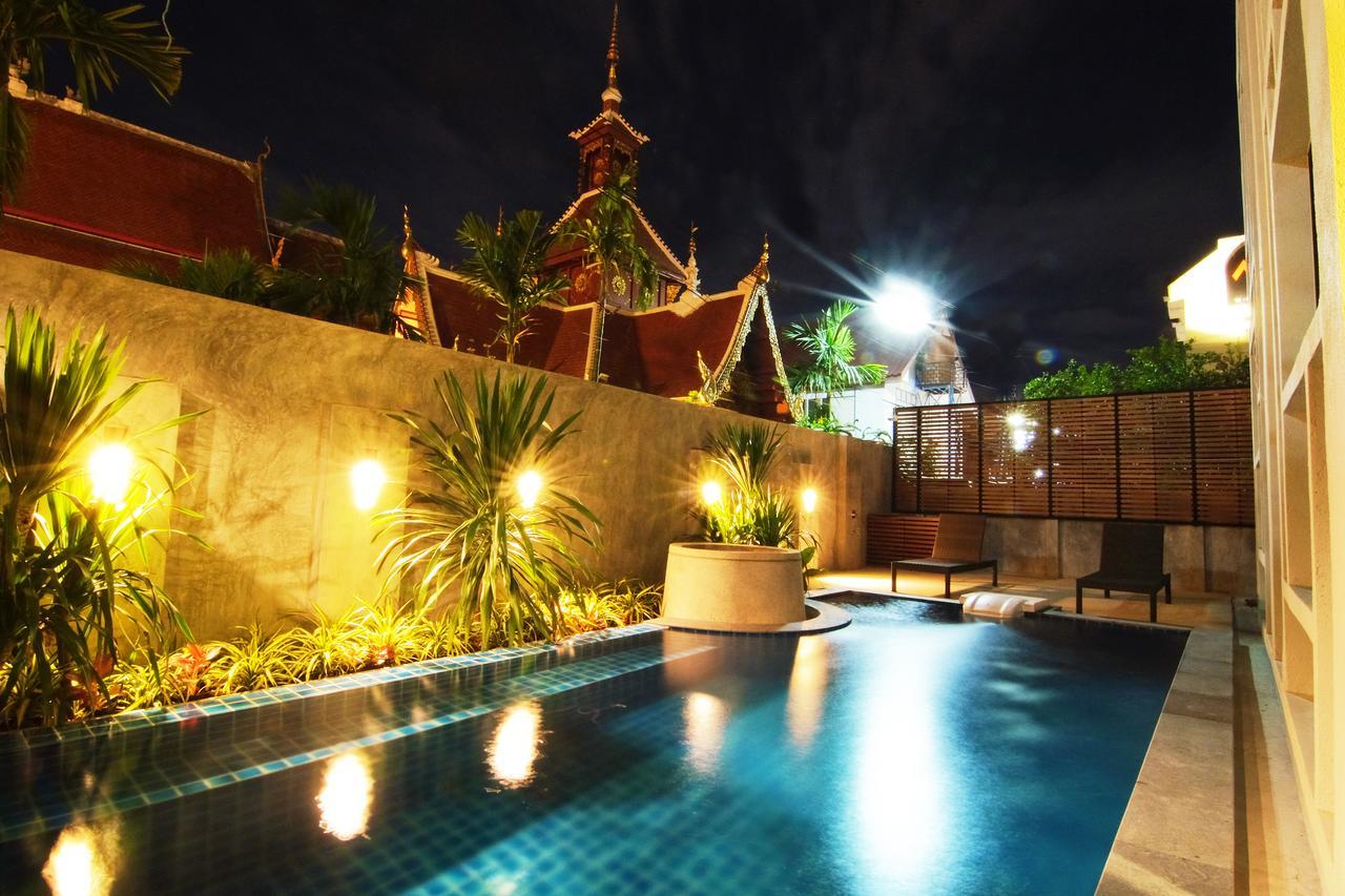 Tapae Gate Villa Чиангмай Экстерьер фото