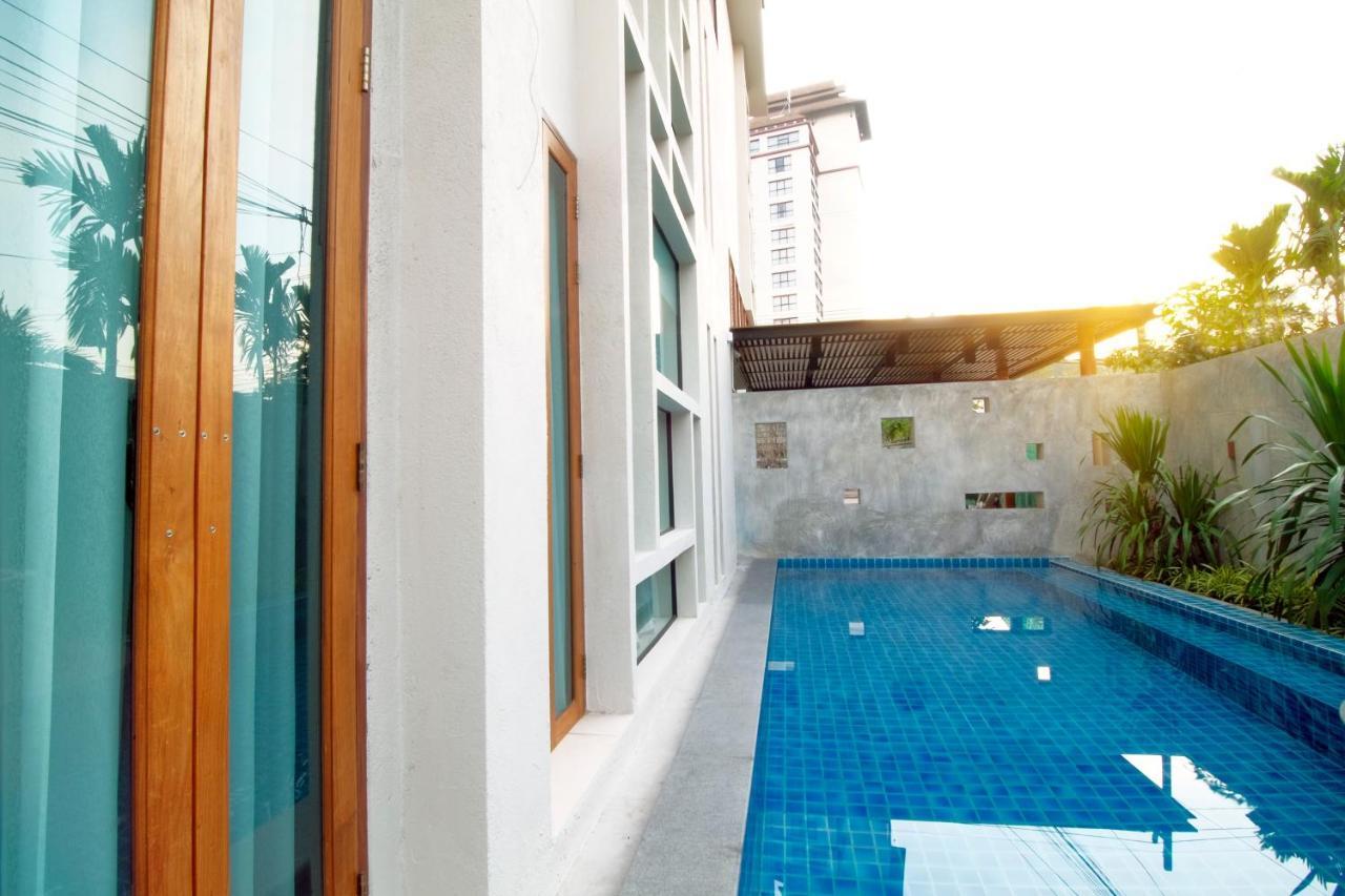 Tapae Gate Villa Чиангмай Экстерьер фото