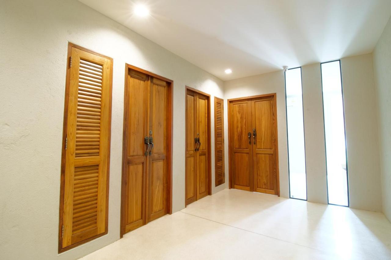 Tapae Gate Villa Чиангмай Экстерьер фото