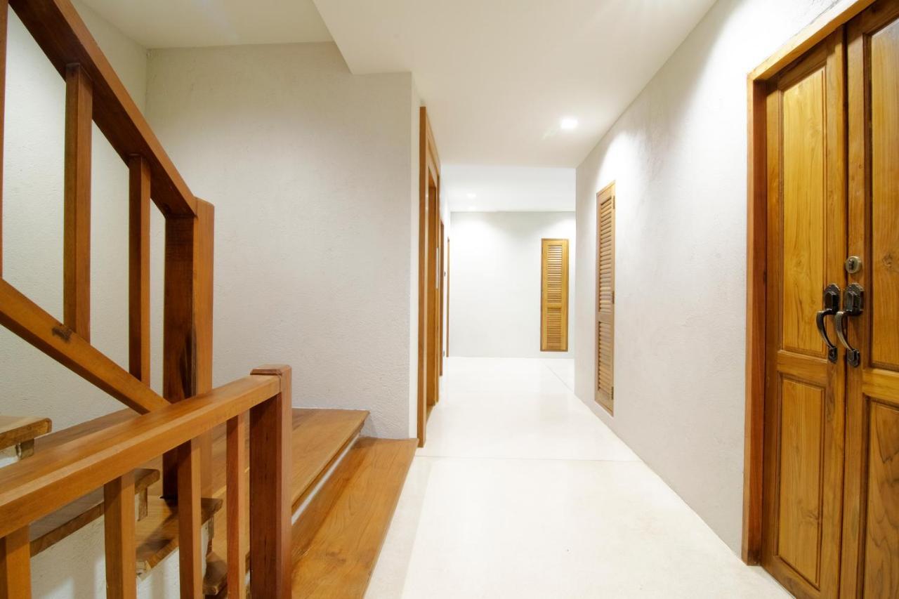 Tapae Gate Villa Чиангмай Экстерьер фото
